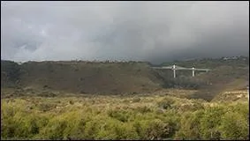 Quel ouvrage d'art trouve-t-on sur la route des Tamarins ?