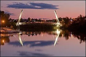 Dans quel lac la rivière aux Sables prend-elle sa source ?