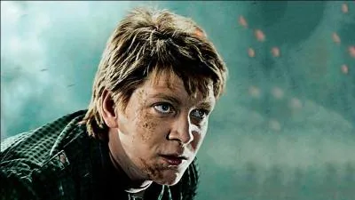 J'ai un frère jumeau, je suis mort à la fin de "Harry Potter et les reliques de la mort".
Qui suis-je ?