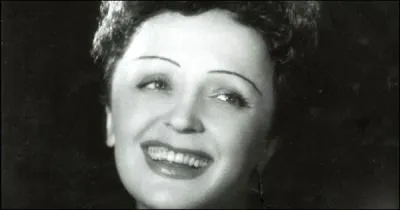 En 1933, Edith Piaf devient, à 17 ans, maman d'une petite fille. La fillette décède à l'âge de 2 ans des suites d'une méningite.Comment s'appelait la fillette ?