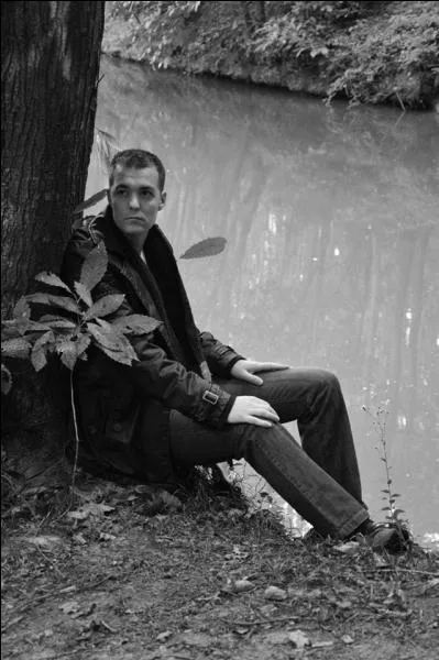 Qui Lucas est-il pour Lana ?