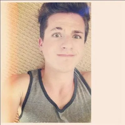 Combien a-t-il d'abonnés sur YouTube (environ) ?