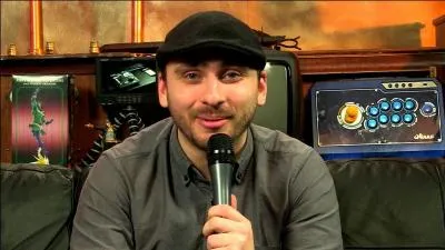 Sur quel thème Ken Bogard youtube-t-il ?