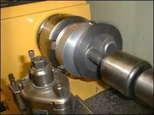 J'ai pratiqué le tournage, le fraisage, j'ai procédé à la rectification. Qu'ai-je donc fait ?