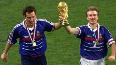 Né le 19 novembre à Alès, ce footballeur français, vainqueur de la Coupe du monde en 1998, est...