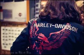 Un indice : Semait la terreur dans toute la région !