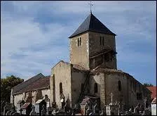 Voici l'église Saint-Marien, à Target. Village auvergnat dans l'arrondissement de Moulins, il se situe dans le département ...