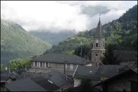 Petit village midi-pyrénéen de 17 habitants dans le Vicdessos, Gestiès se situe dans le département ...