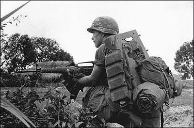 Quelle fut l'arme principale du soldat américain lors de la guerre du Vietnam ?
