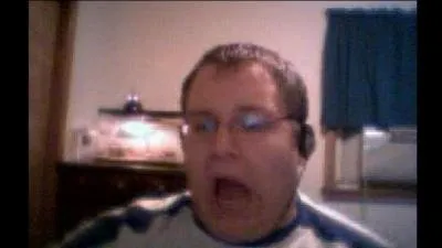 La vidéo 'Numa numa' est une reprise de la chanson du groupe 'O-zone' d'origine :