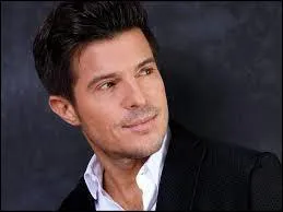 Qui est ce chanteur ténor ?