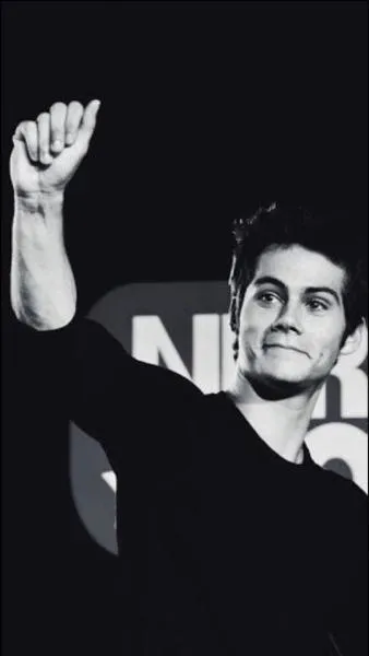 Quel est son sport et son équipe favorite ?