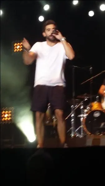 Comment s'appelle le meilleur ami de Kendji en novembre 2015 ?