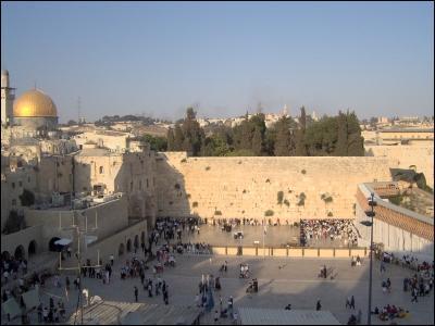 Le Mur des Lamentations se situe à Jérusalem et date du 1er siècle avant Jésus-Christ. De quel temple est-il le vestige ?