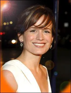 Quel personnage interprete cette actrice ?