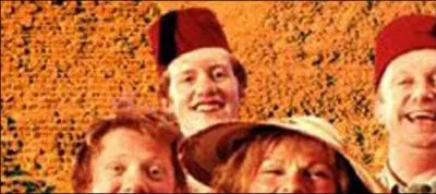 Qui suis-je ? Je suis le personnage en haut à gauche.