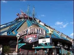 À partir de quelle taille peut-on participer à Space Mountain ?