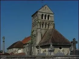 Cette balade se termine à Voillecomte. Commune Haut-Marnaise, elle se situe en région ...