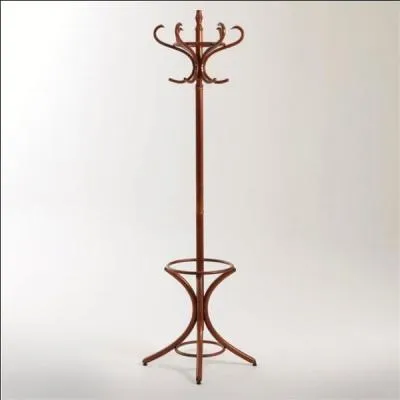 Quel est le seul oiseau capable de se servir de ses doigts pour tenir une noix avant de la casser ?