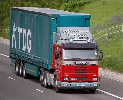 Quel est le modèle de cet ancien Scania ?