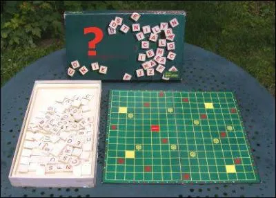 Quel est ce jeu de lettres, ancêtre du scrabble, créé par Madeleine Janssens qui créa de nombreux jeux de société entre 1935 et 1945 ?