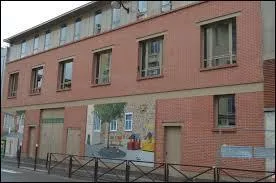 Comment s'appelle l'école ?