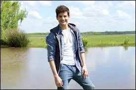 Qui joue son rôle ?