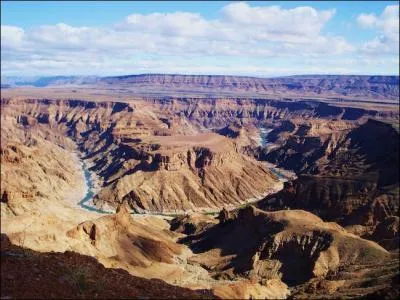 Ne cherchez pas : cette rivière se trouve en Namibie. Comment l'appelle-t-on ?