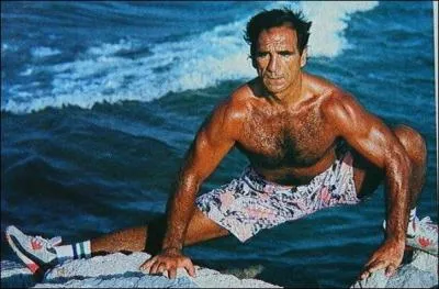 Grand champion de l'époque des "durs à cuire", dans quel sport, Dominique Valera s'est-il fait connaître ?