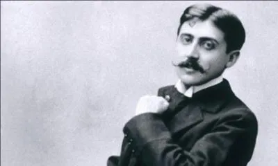 Quel auteur a écrit à Gaston Gallimard en 1919 : "J'ai laissé tous mes cahiers numérotés... et je compte alors sur vous pour faire la publication complète" ?