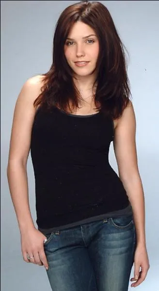 Sophia décroche-t-elle son premier rôle en jouant dans la comédie « American Party » ?