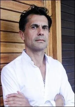 Séducteur volage dans « Qui veut épouser mon fils ? 3 ». Il est célibataire depuis 375 jours. Comment s'appelle-t-il ?