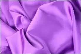 Pour en revenir à la ..., je trouve ce tissu très beau.