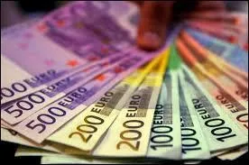 ... gentil, donne-moi mon argent, j'achète cela si je le juge utiile.