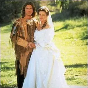 Dans quelle saison le Dr Quinn se marie-t-elle ?