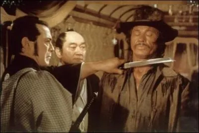 C'est le personnage de gauche qui vous donne la réponse !