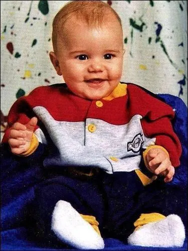 Où Justin est-il né ?