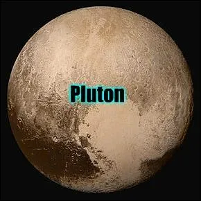 Quand a-t-on commencé à considérer Pluton comme une planète naine ?