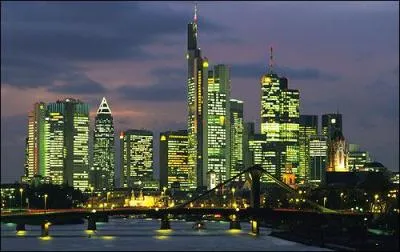 Quelle ville peut-on voir sur cette photo ?