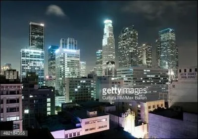 Quelle ville peut-on voir sur cette photo ?