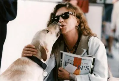 Un indice pour vous aider &agrave; trouver le titre de ce film : On ne sent pas le cul des filles dans la rue !