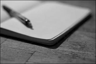 On a tous besoin d'exprimer nos sentiments d'une façon ou d'une autre, que ce soit à un journal, à une personne… On a tous besoin d'un…