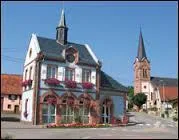 Pour finir, je vous emm&egrave;ne &agrave; Zinswiller. Village alsacien dans le Parc Naturel R&eacute;gional des Vosges du Nord, il se situe dans le d&eacute;partement ...