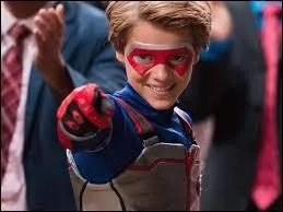 Comment s'appelle le magasin où Henry aime manger des glaces ?