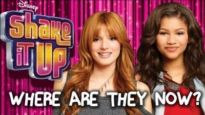 Dans la saison 3, qui devient le présentateur de Shake it Up Chicago ?