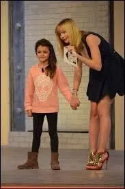 Jeune youtubeuse. Je suis passée sur le plateau de CCVB en février 2015.
Qui suis-je ?