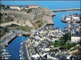 Nous allons découvrir la commune bretonne du Palais. Port de commerce, de pêche et de plaisance sur l'île de Belle-Ile-en-Mer, cette ville fortifiée par Vauban se situe dans le département ...
