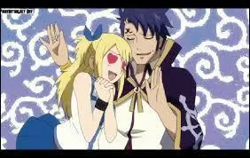 Quel personnage sauve Lucy du bateau ?