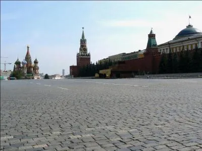 A quel chanteur vous renvoie cette photo ?