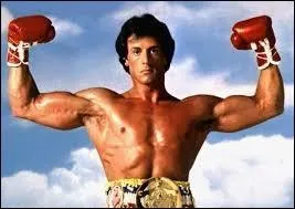 On retrouve Sylvester Stallone pour la série de films sur la boxe ''Rocky'' . Sur quelle classe animale le nom de famille du héros évoque-t-il une victoire ?